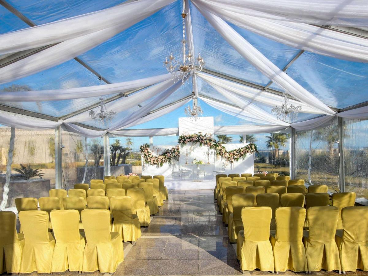 Moevenpick Hotel Du Lac Tunis Zewnętrze zdjęcie Marquee tent