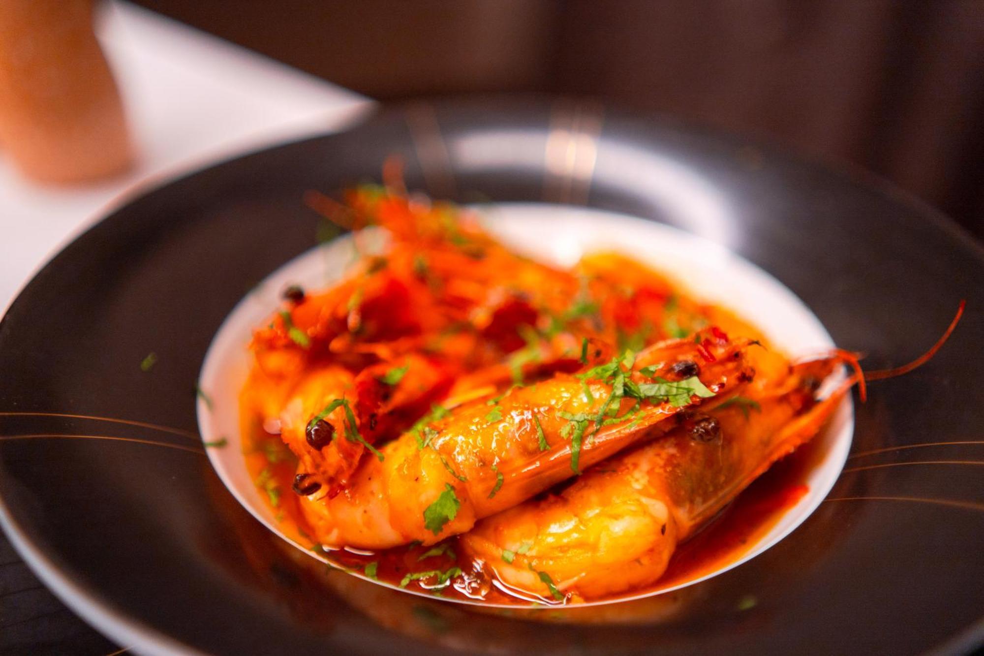 Moevenpick Hotel Du Lac Tunis Zewnętrze zdjęcie Shrimp in XO sauce